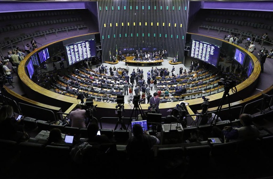 Sem a regulamentação dos dispositivos no Congresso, a Constituição Federal ainda é simbólica para alguns segmentos | Antonio Augusto /Câmara dos Deputados