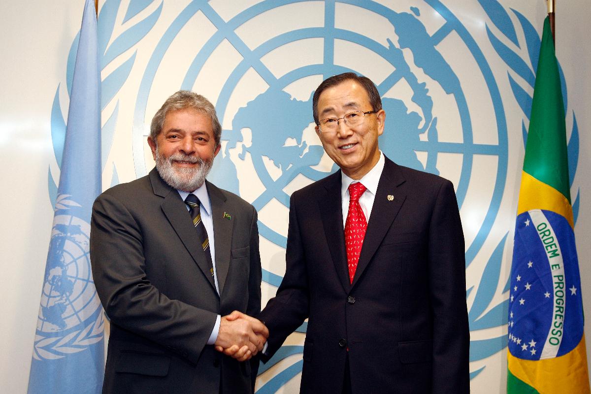 O então presidente Luiz Inácio Lula da Silva com o então secretário-geral da ONU, Ban Ki Moon, em setembro de 2008 | UN Photo/Eskinder Debebe