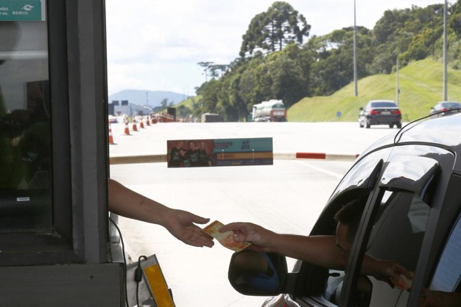 Baixar as tarifas é condição para ter apoio para continuar cobrando pedágio. | Aniele Nascimento/Gazeta do Povo