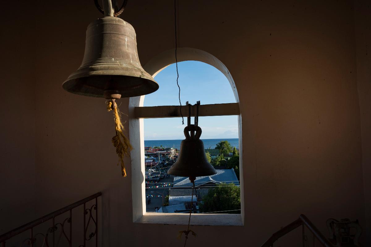 Sinos da igreja de Balangiga, nas Filipinas, que substituíram os que foram pegos por tropas americanas em 1901 | JES AZNAR/
NYT