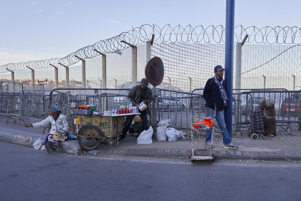 Cerca separa Marrocos do enclave espanhol de Ceuta | KSENIA KULESHOVA/NYT