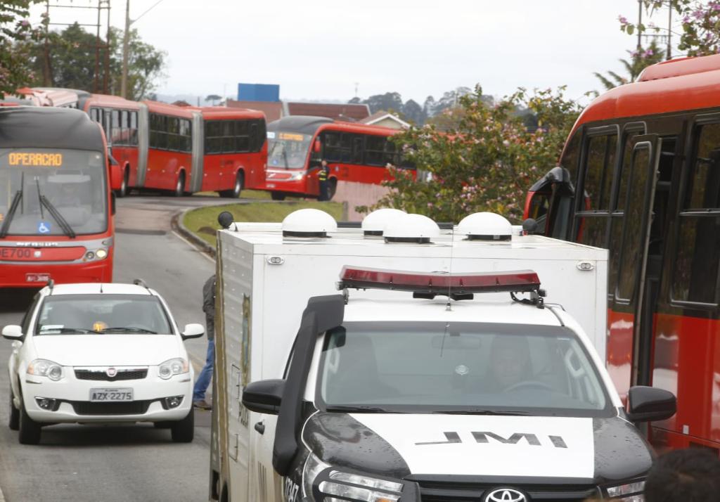 Vítima atropelada por biarticulado no Capão de Imbuia é uma cobradora da estação-tubo. | Aniele Nascimento/Gazeta do Povo