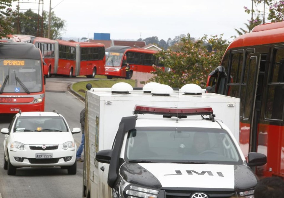 Vítima  atropelada por biarticulado no Capão de Imbuia é uma cobradora da estação-tubo. | Aniele Nascimento/Gazeta do Povo