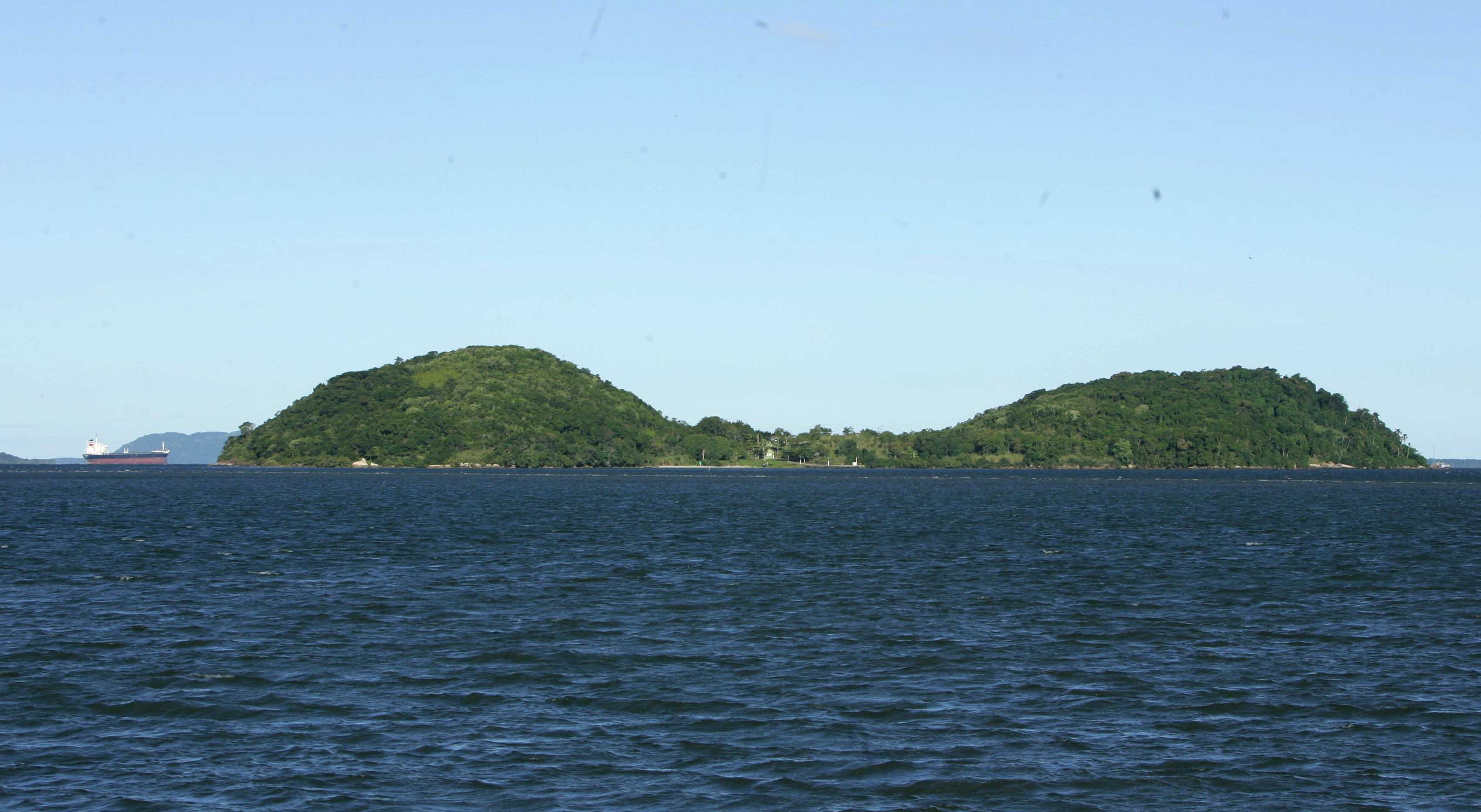 Ilha das Cobras, na Baía de Paranaguá, abriga casa de praia do governador do Paraná. | Daniel Castellano/Gazeta do Povo/Arquivo
