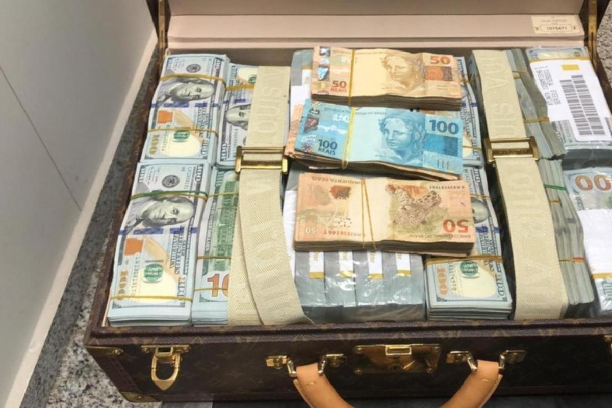 Filho do ditador da Guiné Equatorial levava cerca de US$ 1,5 milhão em espécie | Divulgação/Polícia Federal