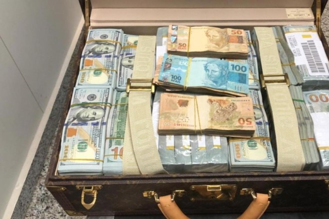 Filho do ditador da Guiné Equatorial levava cerca de US$ 1,5 milhão em espécie | Divulgação/Polícia Federal