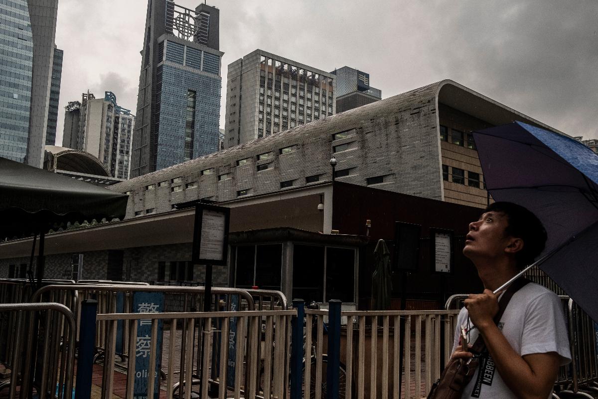 Diplomatas americanos teriam sido atingidos por arma misteriosa no consulado em Guangzhou, na China | LAM YIK FEI/NYT