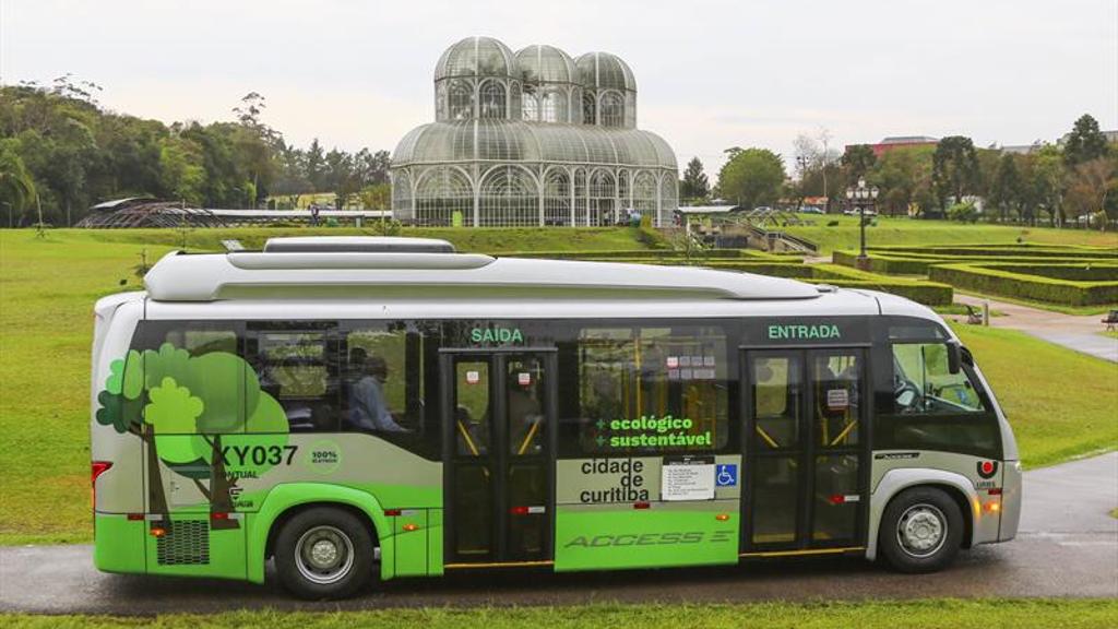Novo ônibus já está circulando por Curitiba | Daniel Castellano/SMCS