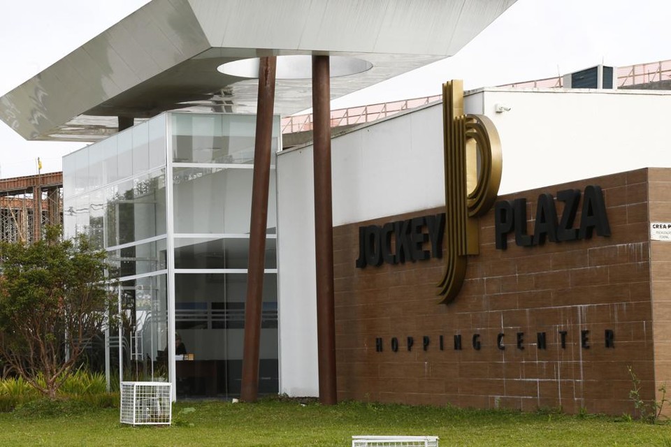 Jockey Plaza Shopping divulga lista com