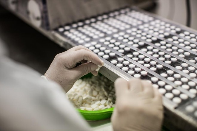 Segmentos estratégicos da indústria brasileira, como o farmacêutico, perderam espaço global. | Brunno Covello/Arquivo/Gazeta do Povo