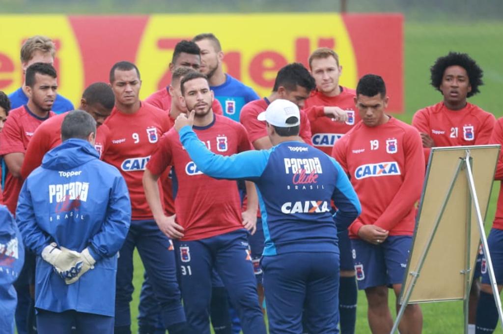 Dado em treinamento com o elenco do Tricolor. | Felipe Rosa/Tribuna do Paraná