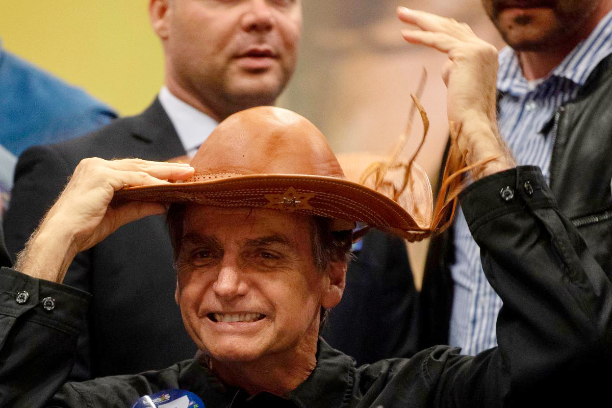 Bolsonaro durante coletiva no Rio de Janeiro (RJ), no dia 11 de outubro de 2018. | Mauro Pimentel/AFP