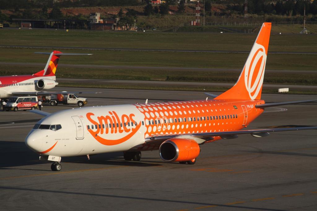 Avião da Gol com pintura da Smiles. | Aeroprints.com/Flickr