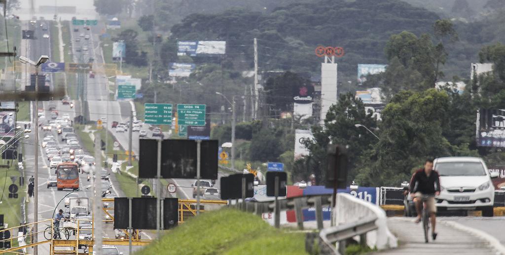 Segundo PRF, expectativa é que movimento seja 60% maior em todas as rodovias | Jonathan campos/Gazeta do Povo