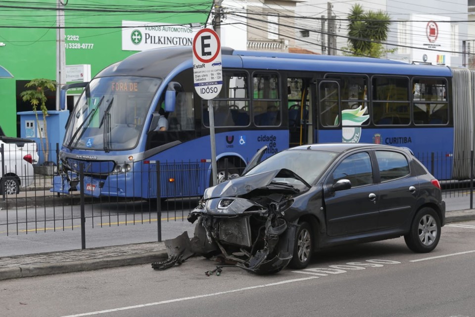Um pessoa foi levada para o hospital | André Rodrigues/Gazeta do Povo