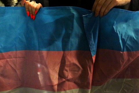 Grupo se manifesta em Nova Iorque contra proposta de mudança na definição de "gênero" em lei federal americana, em 21 de outubro | Yana Paskova/ AFP