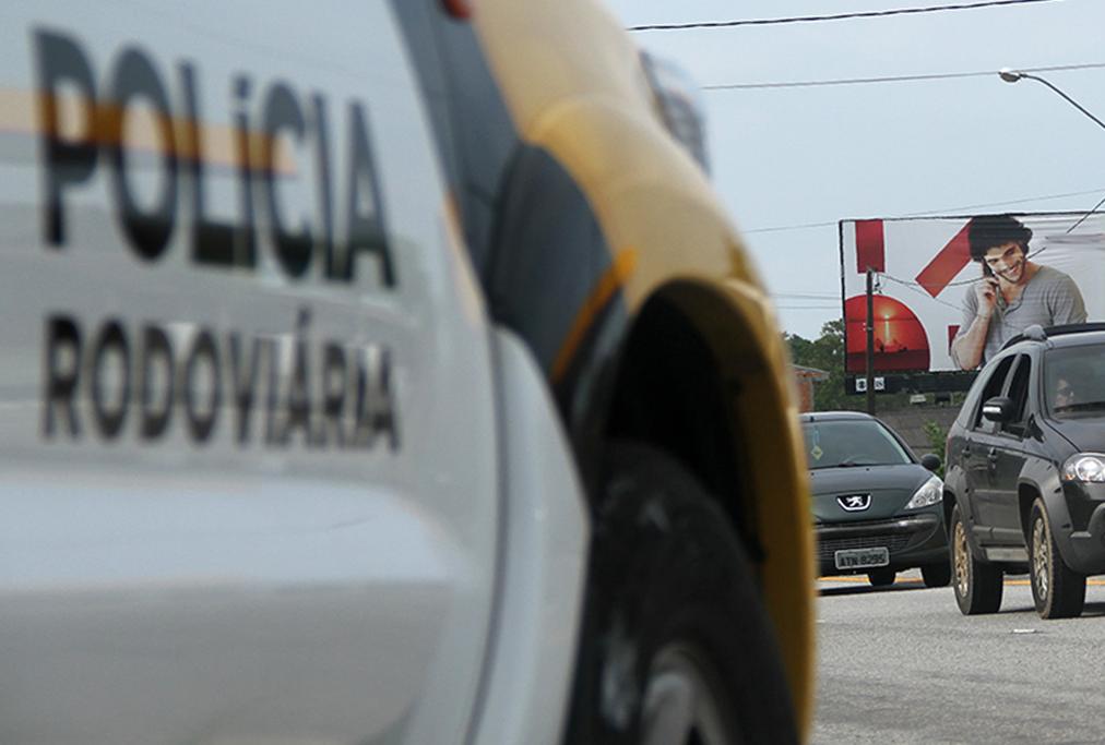 Blitze em Quatro Barras e Almirante Tamandaré eram usadas por policiais para exotorquir motoristas. | BPRv/