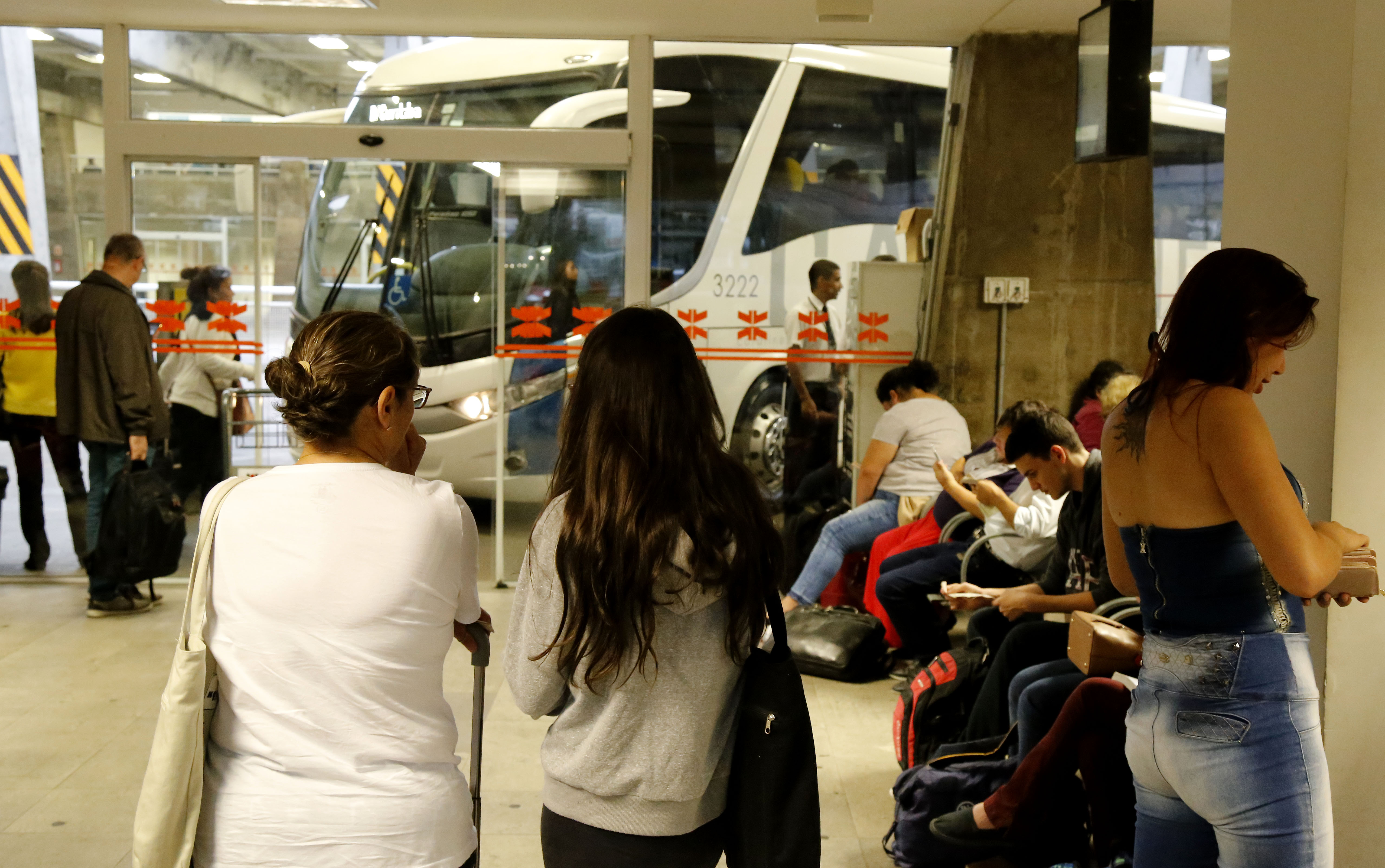 Frota terá reforço de 30% de ônibus para o feriado de 12 de outubro. | Pedro Serapio/Gazeta do Povo