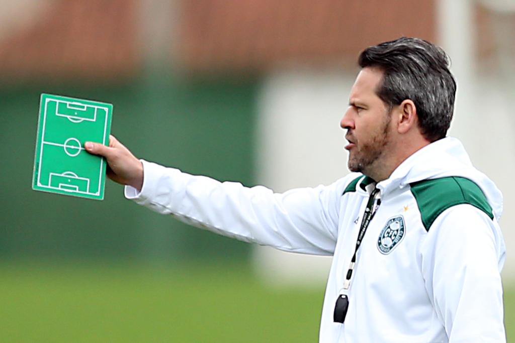 Argel Fucks, técnico do Coritiba. | Albari Rosa/Gazeta do Povo
