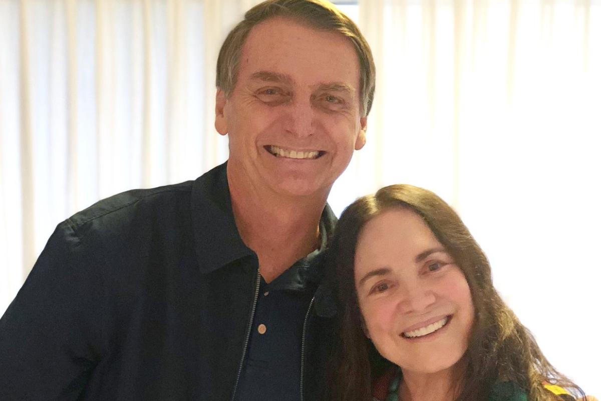 A atriz Regina Duarte ao lado do candidato a presidente Jair Bolsonaro | ReproduçãoTwitter