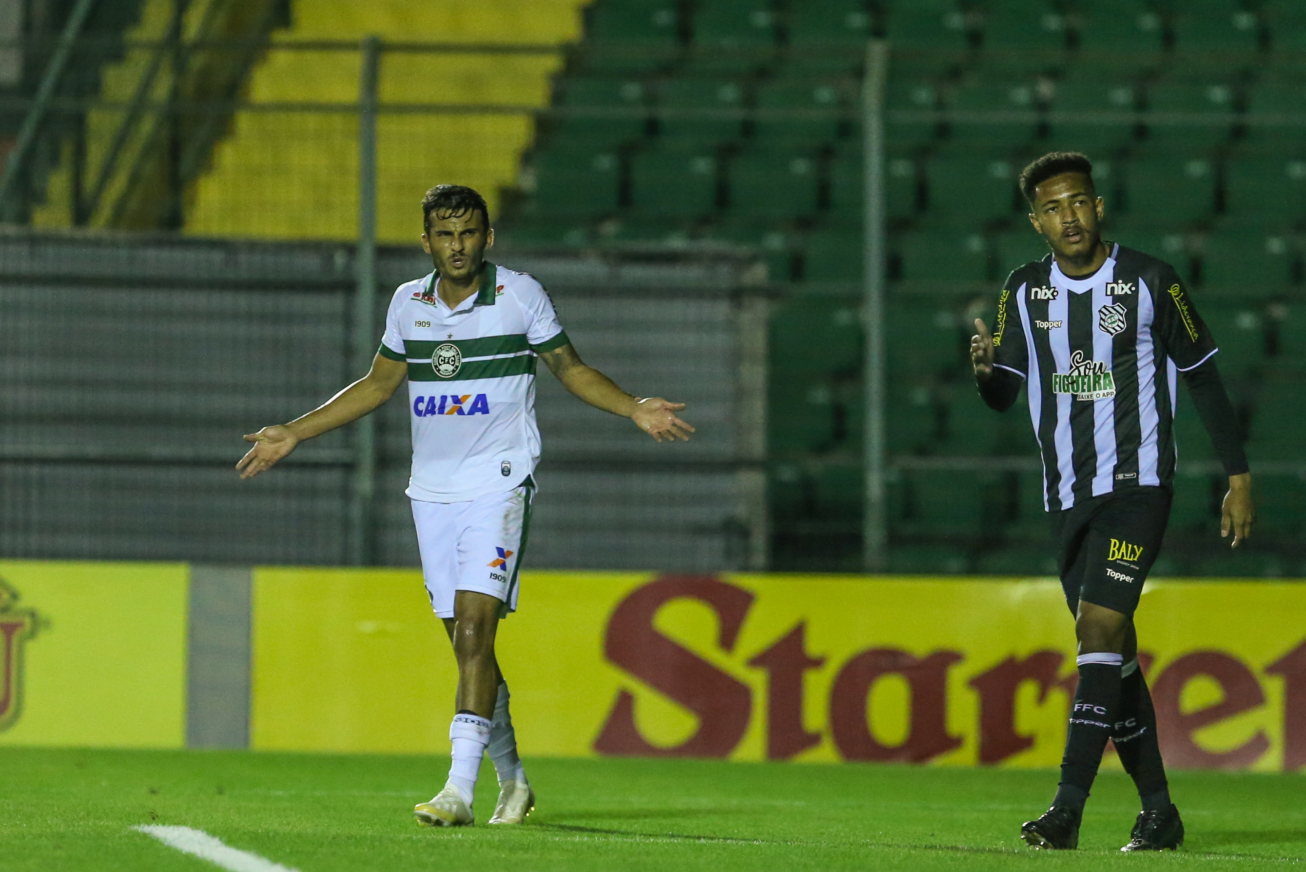 Guilherme Parede, autor de dois gols, lamenta erro. | GERALDO BUBNIAK/ESTADÃO CONTEÚDO