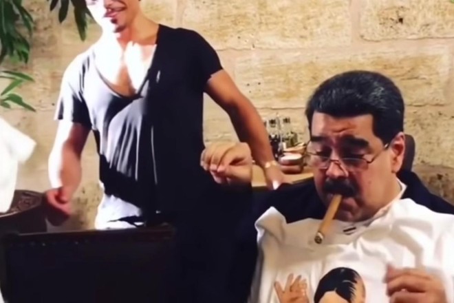 Maduro e Sal Bae, no restaurante do chef turco em Istambul | Reprodução/AFP