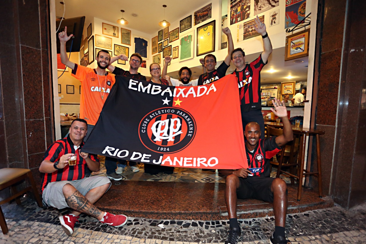 Embaixada do Atlético se reunirá com torcedores de fora da cidade no Bar México 70. | Albari Rosa/Gazeta do Povo/