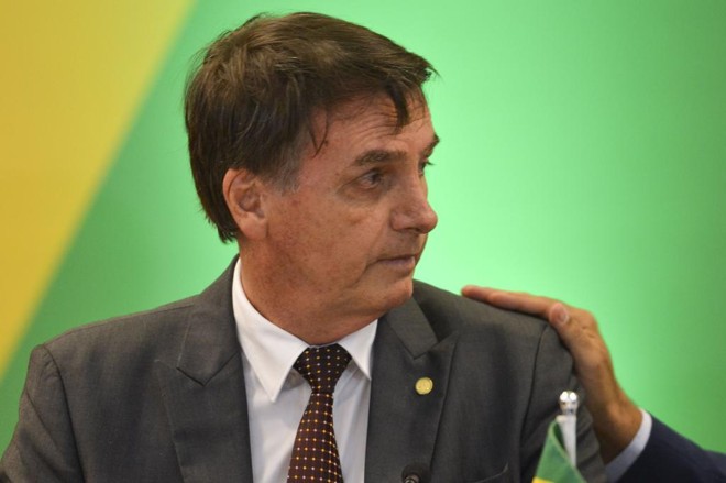 Nas redes sociais, após a veiculação do nome de Mozart e a reação da bancada, o presidente eleito Jair Bolsonaro disse que ainda não existe nome definido para o Ministério da Educação. | Marcelo Camargo/Agência Brasil