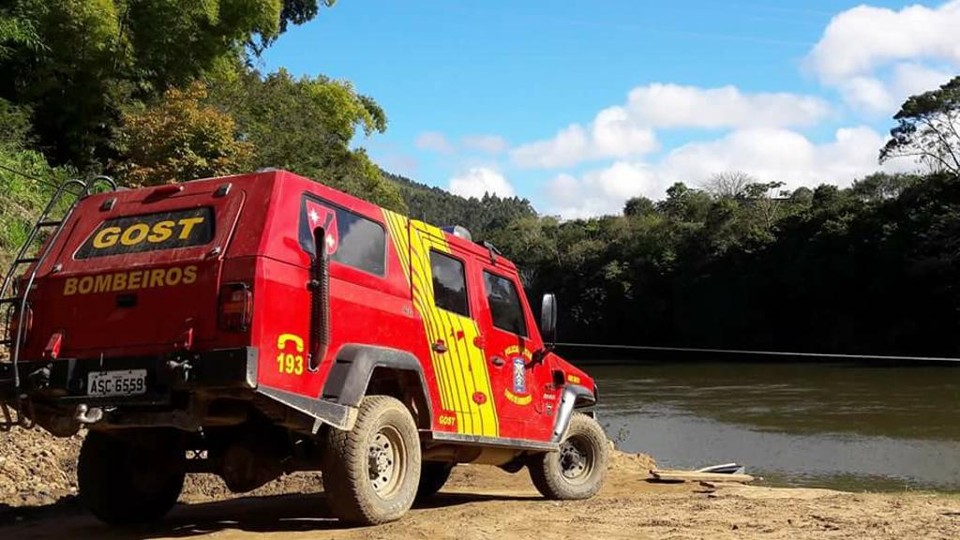 Equipe do Gos faz buscas em  Adrianópolis. | Gost / Corpo de Bombeiros./