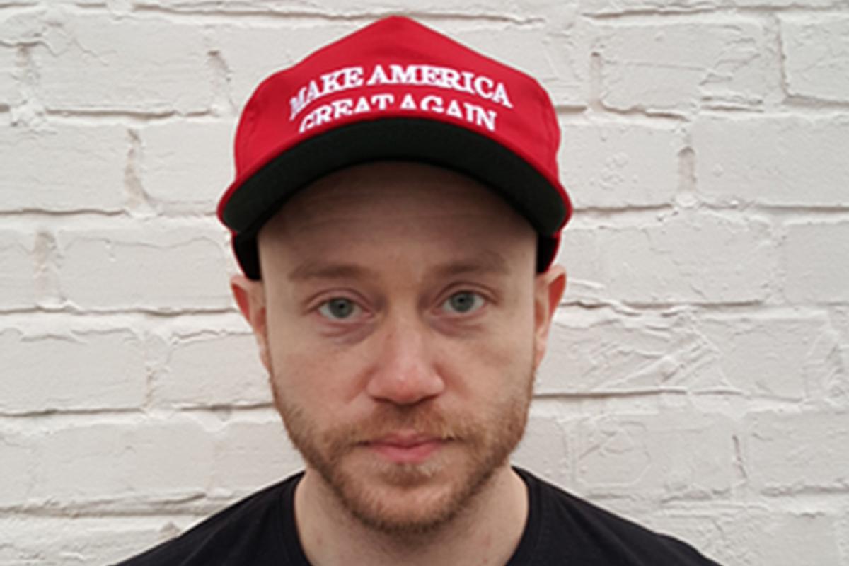 Andrew Anglin, criador do site Daily Stormer, voltado a promover preceitos neonazistas. | Reprodução/Wiki Commons, BFG101