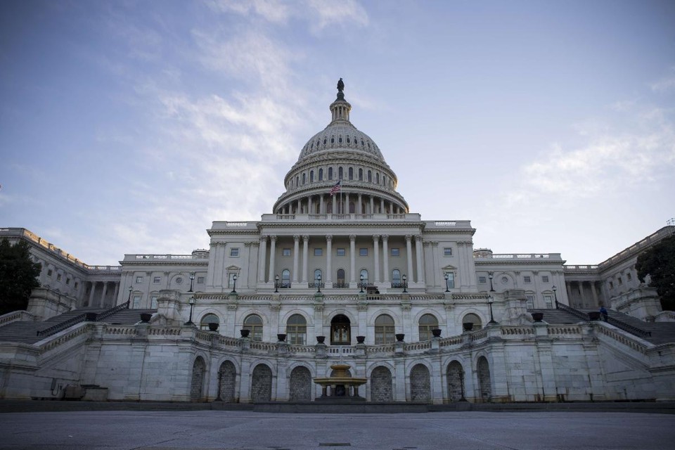 Capitólio é centro legislativo do governo americano, que abriga a Câmara dos Representantes e o Senado | Zach Gibson/AFP