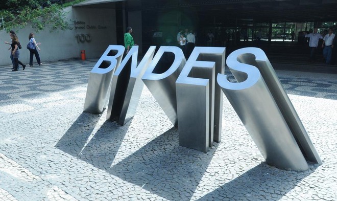 Bolsonaro promete abrir a caixa-preta do BNDES, mas ela já começou a ser esvaziada no governo Temer | Leo Pinheiro/Valor/Arquivo Gazeta do Povo