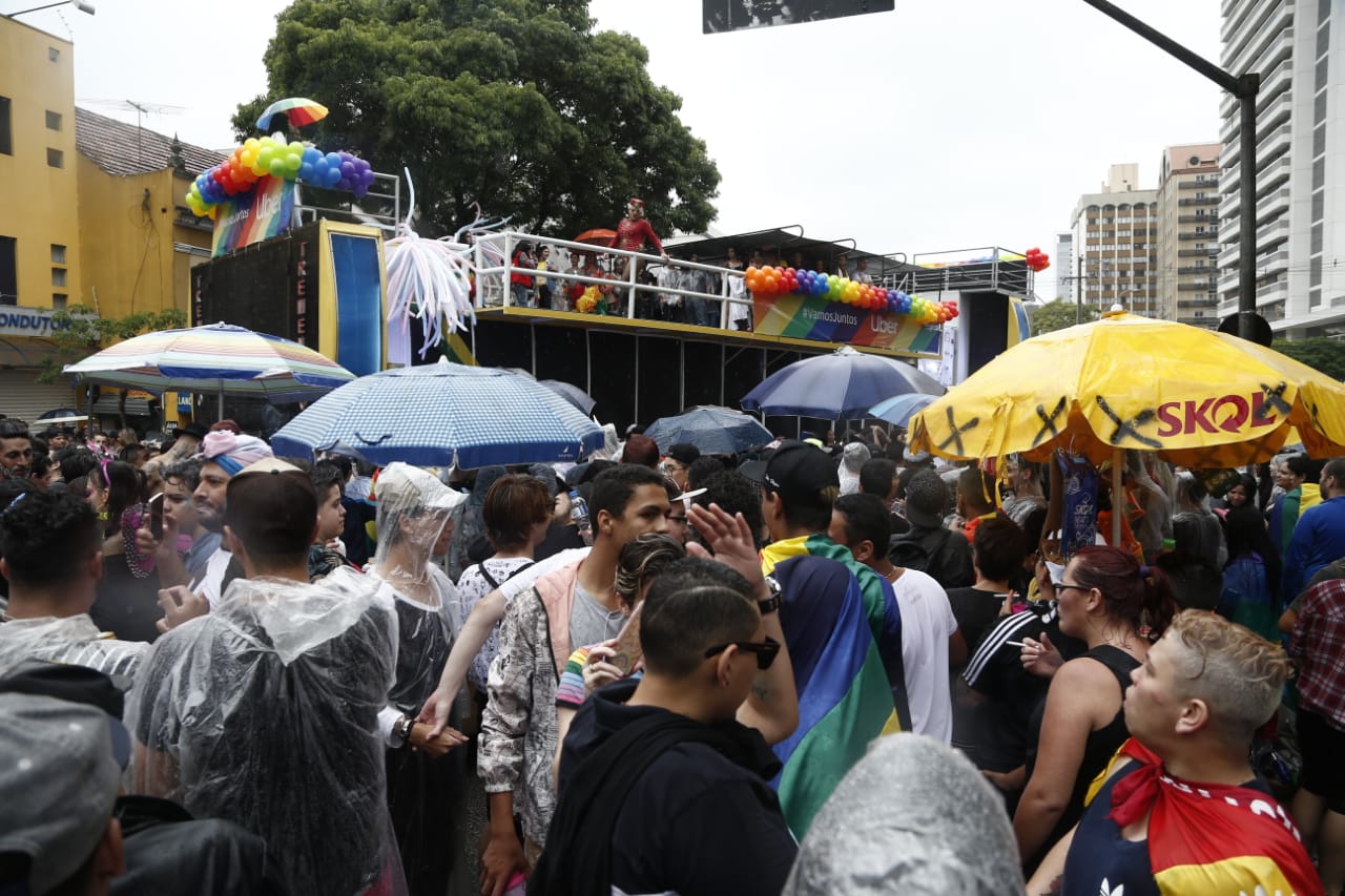 O número oficial de participantes do desfile não foi divulgado | André Rodrigues
/Gazeta do Povo