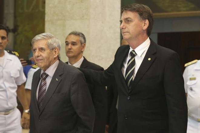 General Augusto Heleno trocou o ministério da Defesa pelo Gabinete de Segurança Institucional, como queria Bolsonaro | Valter Campanato/Agência Brasil