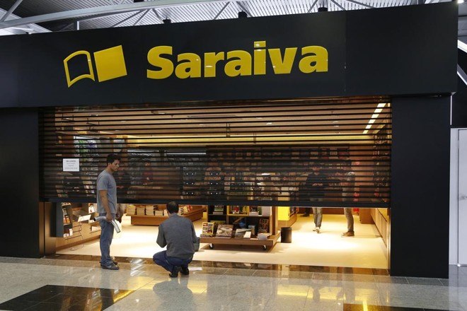 Loja da Saraiva no Aeroporto Afonso Pena, em Curitiba. | HENRY MILLEO/Gazeta do Povo