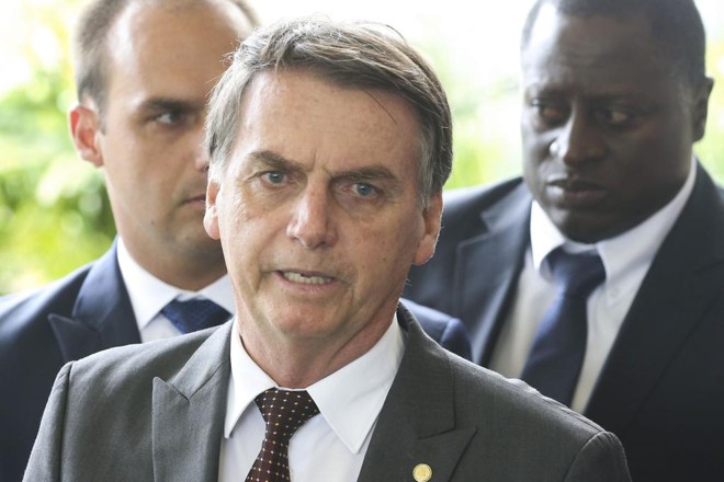 “Nos 13 anos de PT, dobrou-se o gasto em educação e a educação foi lá para baixo”, disse Bolsonaro | Valter Campanato/Agência Brasil