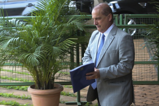 Excesso de poder do futuro ministro da Casa Civil Onyx Lorenzoni já estava causando ciúmes em aliados de Jair Bolsonaro. | Antonio Cruz/Agência Brasil