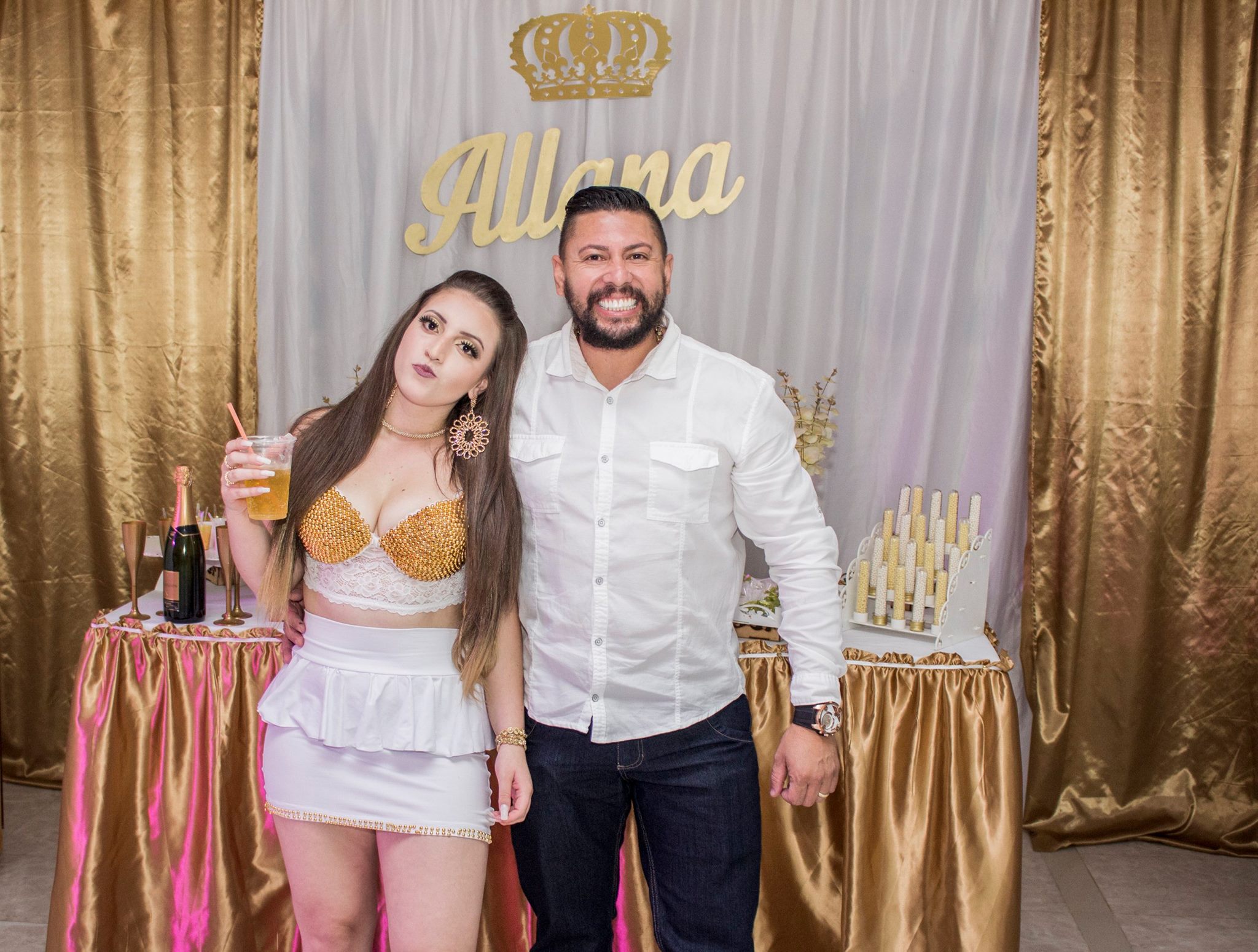 Edisson Brittes Jr com a filha Allana: ambos estão presos pela morte do jogador Daniel. | Reprodução Facebook/