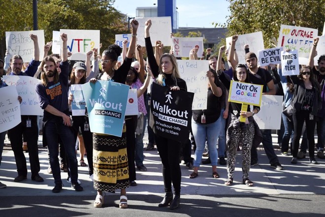 Funcionários do Google protestam em Mountain View, Califórnia, sede da empresa. | Michael Short/Bloomberg