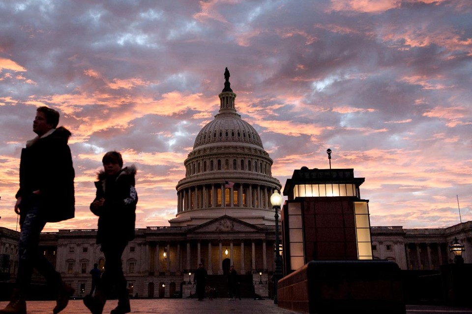 A Colina do Capitólio, em Washington, no dia das midterms, as eleições americanas de meio de mandato que decidirão o controle do Congresso | BRENDAN SMIALOWSKI / AFP