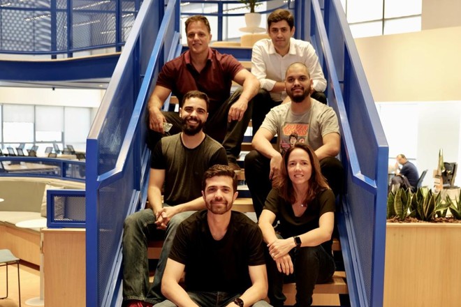 Monica Saccarelli e a equipe da Diin: a missão da fintech é facilitar o investimento em títulos públicos. | Diin/Divulgação