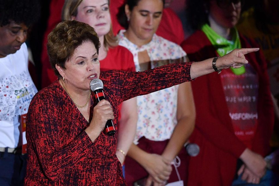 Fundos absurdos e desnecessários | Nelson Almeida/AFP