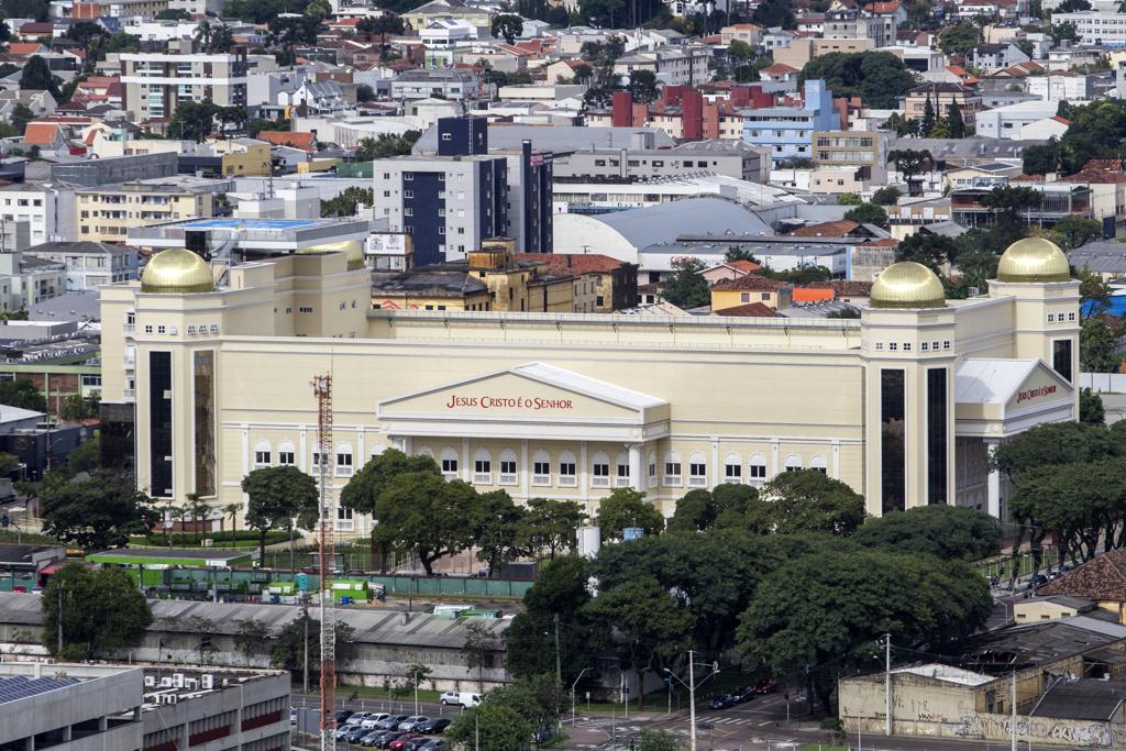 Edifício da Igreja Universal do Reino de Deus, em Curitiba | Daniel Caron/Gazeta do Povo