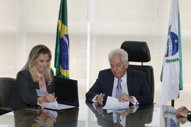 A governadora Cida Borghetti e o presidente do TJ-PR, Renato Bettega. Foto: Jonas Oliveira/AEN/ Divulgação |