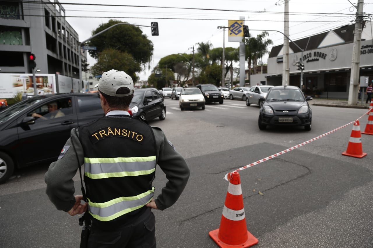 Alteração de trânsito nas imediações do cemitério Água Verde, em Curitiba | André Rodrigues/Gazeta do Povo