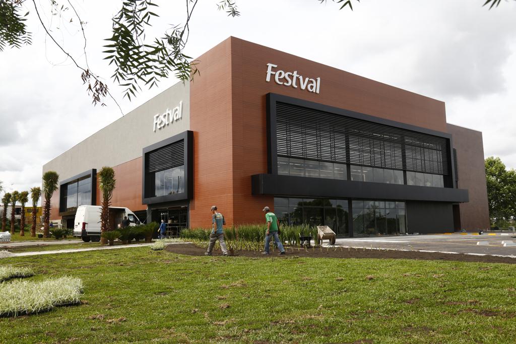 A nova loja fica no município de Pinhais, no bairro Alphaville Graciosa | Aniele Nascimento/Gazeta do Povo