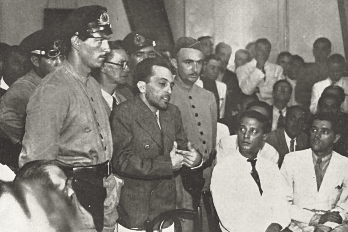 Luís Carlos Prestes durante julgamento, em 1937, após a malfadada Intentona Comunista. | Reprodução