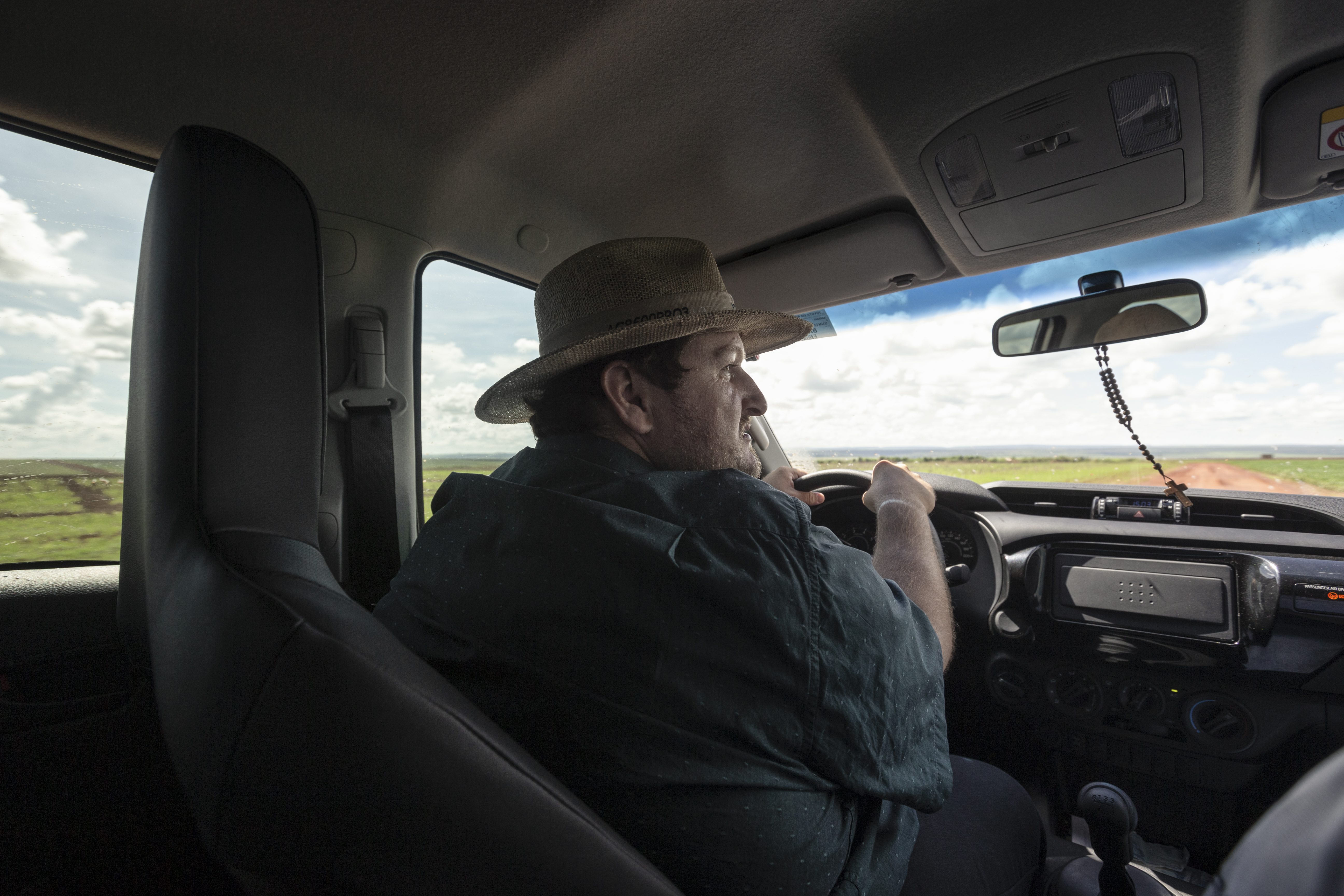 Rodrigo Rigon é gerente de uma fazenda que cultiva 12 mil hectares de soja e 4 mil de algodão ainda na safra de verão: algodão tem mostrado alta rentabilidade e justifica a produção na primeira e segunda safra. | Fernando Zequinão/Gazeta do Povo