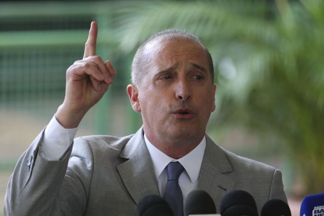futuro ministro da Casa Civil, Onyx Lorenzoni (DEM-RS), consta em uma planilha entregue por delatores da JBS à Procuradoria-Geral da República Como destinatário de uma segunda doação de R$ 100 mil via caixa 2. | Antônio Cruz/Agência Brasil