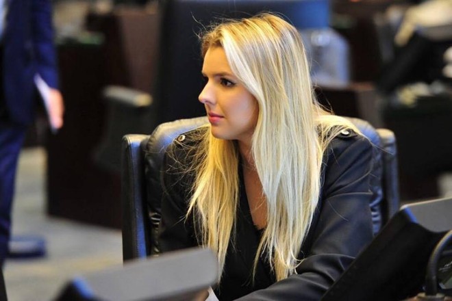 Luísa Canziani foi eleita a deputada federal mais jovem do país em outubro. Ela tem apenas 22 anos | Reprodução/Facebook